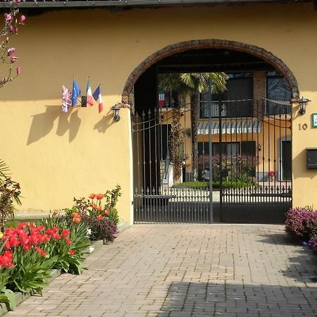 Bed&Breakfast La Siepe Pinerolo Exterior photo